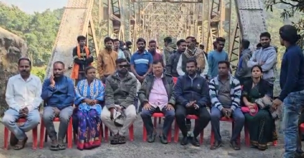 ବ୍ରିଟିଶ ଅମଳର ପୋଲର ସୁରକ୍ଷା ଦାବିରେ ରାସ୍ତା ରୋକ