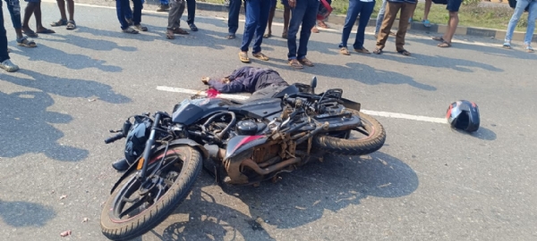 ଟ୍ରକ୍ ଧକ୍କାରେ ଯୁବ ପଲସର ଚାଳକ ମୃତ : ପୁଲିସର ତଦନ୍ତ ଜାରି ଟ୍ରକ୍ ଧକ୍କାରେ ଯୁବ ପଲସର ଚାଳକ ମୃତ : ପୁଲିସର ତଦନ୍ତ ଜାରି