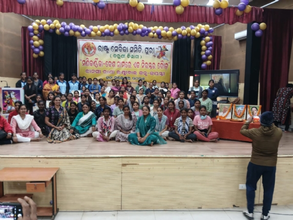 ଝାନ୍ସୀରାଣୀ ଲକ୍ଷ୍ମୀବାଇଙ୍କ ଜନ୍ମ ଜୟନ୍ତୀ ଉପଲକ୍ଷେ ଗଣଦୌଡ଼ ଝାନ୍ସୀରାଣୀ ଲକ୍ଷ୍ମୀବାଇଙ୍କ ଜନ୍ମ ଜୟନ୍ତୀ ଉପଲକ୍ଷେ ଗଣଦୌଡ଼