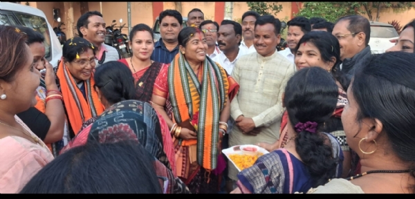 ଭବାନୀପାଟଣା ସର୍କିଟ ହାଉସ ଠାରେ ରାଜ୍ୟ ମହିଳା କମିଶନ ଙ୍କୁ ଭବ୍ୟ ସ୍ଵାଗତ