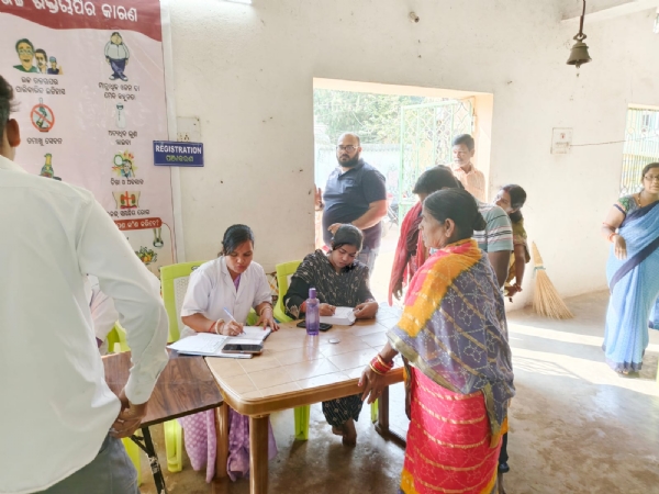 ବରପାଳିପଡ଼ା ଠାରେ ବରିଷ୍ଠ ନାଗରିକ ମାନଙ୍କ ପାଇଁ ମାଗଣା ସ୍ଵାସ୍ଥ୍ୟ ଶିବିର ।