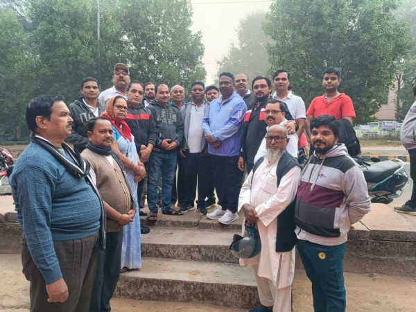 ସୁବର୍ଣ୍ଣପୁର ଠାରେ ସ୍ୱଚ୍ଛ ଭାରତ ଅଭିଯାନ କାର୍ଯ୍ଯ କ୍ରମ ରେ ଯୋଗ ଦେଲେ ମନ୍ତ୍ରୀ ରବି ନାୟକ*- *ସ୍ବେଛାସେବୀ ଙ୍କୁ ଉତ୍ସାହିତ କଲେ*-