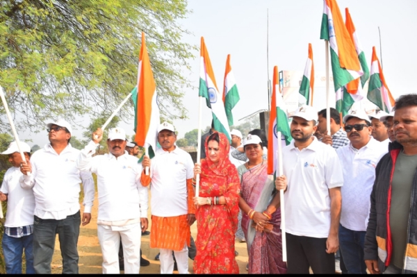 ଭାରତର ଲୌହ ପୁରୁଷ ସର୍ଦାର ପଟେଲଙ୍କ ୧୫୦ତମ ଜନ୍ମ ଦିବସ ଉପଲକ୍ଷେ ନର୍ଲା ବ୍ଲକ ରେ ଏକତା ପଦଯାତ୍ରା । ଯୋଗଦେଲେ ମାନ୍ୟବର ସାଂସଦ, ଜିଲ୍ଲାପାଳ ଭାରତର ଲୌହ ପୁରୁଷ ସର୍ଦାର ପଟେଲଙ୍କ ୧୫୦ତମ ଜନ୍ମ ଦିବସ ଉପଲକ୍ଷେ ନର୍ଲା ବ୍ଲକ ରେ ଏକତା ପଦଯାତ୍ରା । ଯୋଗଦେଲେ ମାନ୍ୟବର ସାଂସଦ, ଜିଲ୍ଲାପାଳ