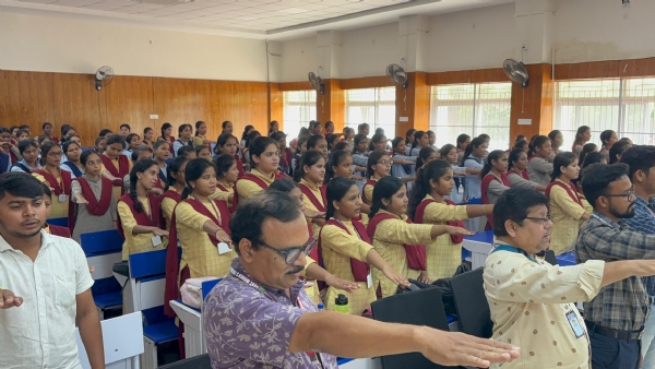 ସତର୍କ ରହିଲେ ସୁରକ୍ଷିତ ରହିବା ,