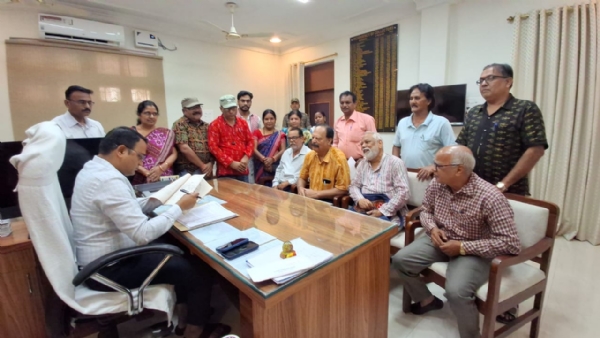 ସମ୍ବଲପୁରୀ ଭାଷାରେ ପ୍ରାଥମିକ ଶିକ୍ଷାଦାନ  ଦାବି