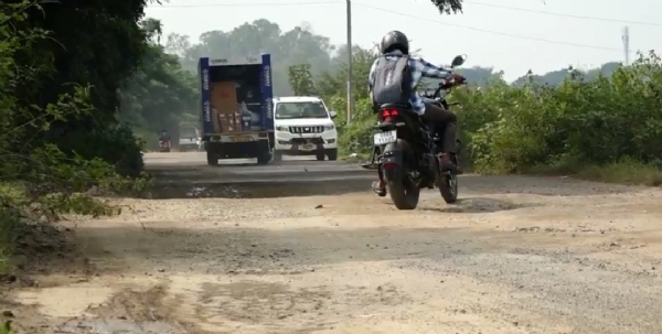 କୋଲାବ ଜଳସେଚନ ବିଭାଗ ର ଆଉ ଏକ ବଡ ଦୁର୍ନୀତି ର ଚିତ୍ର ସରକାରୀ ଟଙ୍କା ଦୁଇ ବର୍ଷ ନ ଯାଉଣୁ ରାସ୍ତାରୁ ହଜିଗଲାଣି ପିଚୁ କୋଲାବ ଜଳସେଚନ ବିଭାଗ ର ଆଉ ଏକ ବଡ ଦୁର୍ନୀତି ର ଚିତ୍ର ସରକାରୀ ଟଙ୍କା ଦୁଇ ବର୍ଷ ନ ଯାଉଣୁ ରାସ୍ତାରୁ ହଜିଗଲାଣି ପିଚୁ