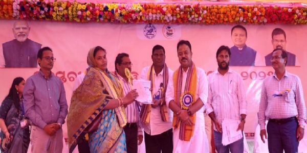 ବ୍ଲକ୍ ସ୍ତରୀୟ ମତ୍ସ୍ୟ ଓ ପ୍ରାଣୀ ସମ୍ପଦ ମେଳା, ନିଷ୍ଠା ଓ ପ୍ରଚେଷ୍ଠା ଚାଷୀଙ୍କୁ ସ୍ୱାବଲମ୍ବୀ କରିବ-ସାଂସଦ ଅଭିମନ୍ୟୁ ସେଠୀ