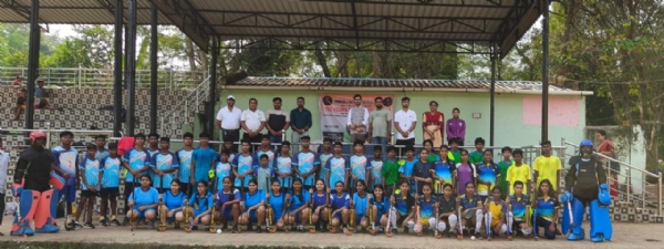 ଭାରତୀୟ ହକିର ୧୦୦ ତମ ଗୌରବମୟ ବର୍ଷ ପୂର୍ତ୍ତି ପାଳନ ଅବସରରେ ଦୁଇଗୋଟି ପୁରୁଷ ଏବଂ ପ୍ରଦର୍ଶନୀ ହକି ମ୍ୟାଚ ପ୍ରଦର୍ଶନ ଭାରତୀୟ ହକିର ୧୦୦ ତମ ଗୌରବମୟ ବର୍ଷ ପୂର୍ତ୍ତି ପାଳନ ଅବସରରେ ଦୁଇଗୋଟି ପୁରୁଷ ଏବଂ ପ୍ରଦର୍ଶନୀ ହକି ମ୍ୟାଚ ପ୍ରଦର୍ଶନ