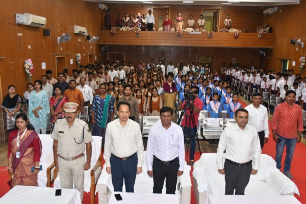 ରାଷ୍ଟ୍ରୀୟ ଗୀତ “ବନ୍ଦେ ମାତରମ” ର ୧୫୦ ବର୍ଷ ପୂର୍ତ୍ତି ଉତ୍ସବ ପାଳନ ରାଷ୍ଟ୍ରୀୟ ଗୀତ “ବନ୍ଦେ ମାତରମ” ର ୧୫୦ ବର୍ଷ ପୂର୍ତ୍ତି ଉତ୍ସବ ପାଳନ