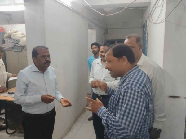 ଜିଲ୍ଲାପାଳଙ୍କ ହଠାତ୍ ବିନିକା ତହସିଲ ପରିଦର୍ଶନ;କନିଷ୍ଠ ସହାୟକ ନିଲମ୍ବନ ଜିଲ୍ଲାପାଳଙ୍କ ହଠାତ୍ ବିନିକା ତହସିଲ ପରିଦର୍ଶନ;କନିଷ୍ଠ ସହାୟକ ନିଲମ୍ବନ