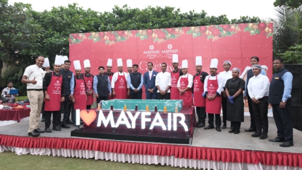 ମେଫେୟାର ହୋଟେଲ ଆଣ୍ଡ ରିସର୍ଟର ବାର୍ଷିକ କେକ୍ ମିଶ୍ରଣ ସମାରୋହ ମେଫେୟାର ହୋଟେଲ ଆଣ୍ଡ ରିସର୍ଟର ବାର୍ଷିକ କେକ୍ ମିଶ୍ରଣ ସମାରୋହ