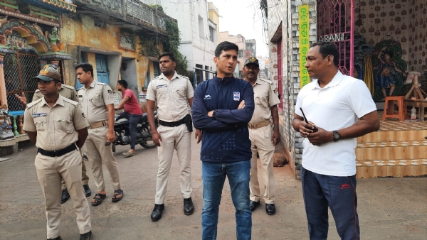 ପର୍ଯ୍ୟଟନ ଋତୁ ପାଇଁ ଏସପିଙ୍କ ସାହି ଗଳିକନ୍ଦି ରାସ୍ତାର ସମୀକ୍ଷା ପର୍ଯ୍ୟଟନ ଋତୁ ପାଇଁ ଏସପିଙ୍କ ସାହି ଗଳିକନ୍ଦି ରାସ୍ତାର ସମୀକ୍ଷା