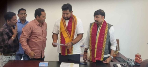 ଭାଲେରର ୧୦୬ତମ ଧନୁଯାତ୍ରା ମହୋତ୍ସବ ପାଇଁ ବିଭିନ୍ନ ଅତିଥି ଓ ମାନ୍ୟଗଣ୍ୟ ବ୍ୟକ୍ତିଙ୍କୁ ଆମନ୍ତ୍ରଣ ଭାଲେରର ୧୦୬ତମ ଧନୁଯାତ୍ରା ମହୋତ୍ସବ ପାଇଁ ବିଭିନ୍ନ ଅତିଥି ଓ ମାନ୍ୟଗଣ୍ୟ ବ୍ୟକ୍ତିଙ୍କୁ ଆମନ୍ତ୍ରଣ