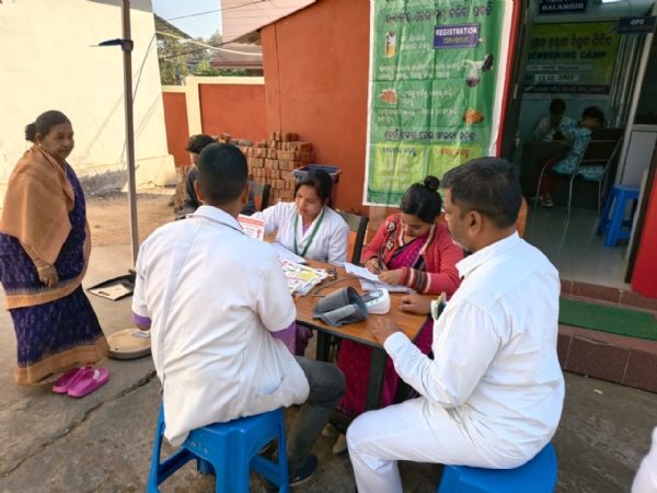 ବଲାଙ୍ଗୀର ସିଭିଲ୍ କୋର୍ଟ ଠାରେ ମାଗଣା ସ୍ବାସ୍ଥ୍ୟ ଶିବିର ବଲାଙ୍ଗୀର ସିଭିଲ୍ କୋର୍ଟ ଠାରେ ମାଗଣା ସ୍ବାସ୍ଥ୍ୟ ଶିବିର