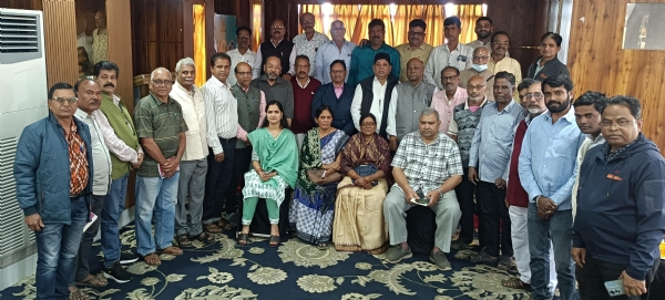 ଅବିଭକ୍ତ କୋରାପୁଟ ଜିଲ୍ଳା କମିଟିକୁ ନେଇ ଉକ୍ରଳ ସମ୍ମିଳନୀର ବୈଠକ ଅବିଭକ୍ତ କୋରାପୁଟ ଜିଲ୍ଳା କମିଟିକୁ ନେଇ ଉକ୍ରଳ ସମ୍ମିଳନୀର ବୈଠକ