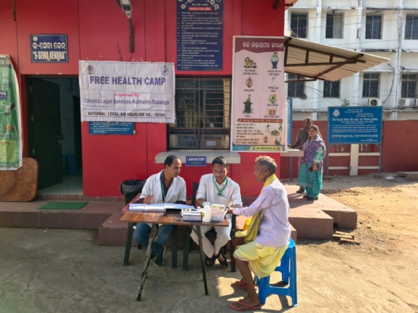 ବଲାଙ୍ଗୀର ସିଭିଲ୍ କୋର୍ଟ ଠାରେ ମାଗଣା ସ୍ବାସ୍ଥ୍ୟ ଶିବିର ବଲାଙ୍ଗୀର ସିଭିଲ୍ କୋର୍ଟ ଠାରେ ମାଗଣା ସ୍ବାସ୍ଥ୍ୟ ଶିବିର