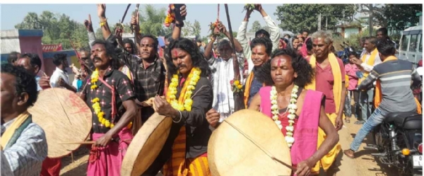 ଆଦିବାସୀ ଉତ୍ସବ ବଡ ଭୋଇରୋ ଖେଳପଡିଆ ଠାରେ ଅନୁଷ୍ଟିତ ଆଦିବାସୀ ଉତ୍ସବ ବଡ ଭୋଇରୋ ଖେଳପଡିଆ ଠାରେ ଅନୁଷ୍ଟିତ