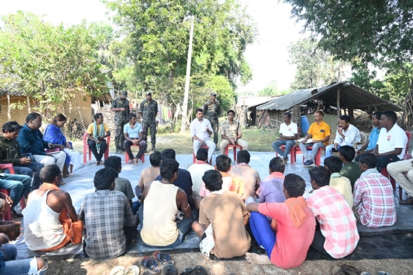 ଶାନ୍ତି ବଜାୟ ରଖିବାକୁ ଅପିଲ କଲେ ଜିଲ୍ଲାପାଳ ଓ ଏସପି ରାଖାଲଗୁଡା, ମାରିୱାଡ଼ା, ନିଲିଗୁଡ଼ା ଓ ଏମଭି ୧୮ ଗ୍ରାମବାସୀଙ୍କ ଶାନ୍ତି ବଜାୟ ରଖିବାକୁ ଅପିଲ କଲେ ଜିଲ୍ଲାପାଳ ଓ ଏସପି ରାଖାଲଗୁଡା, ମାରିୱାଡ଼ା, ନିଲିଗୁଡ଼ା ଓ ଏମଭି ୧୮ ଗ୍ରାମବାସୀଙ୍କ
