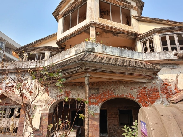 ସରକାର ଦଖଲକୁ ନେଇଥିବା ସି ଫେସିଙ୍ଗ ଘର ଏବେ ପରିତ୍ୟକ୍ତ ଅବସ୍ଥାରେ ସରକାର ଦଖଲକୁ ନେଇଥିବା ସି ଫେସିଙ୍ଗ ଘର ଏବେ ପରିତ୍ୟକ୍ତ ଅବସ୍ଥାରେ