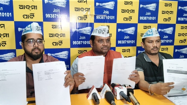 ହରେକୃଷ୍ଣପୁର- ଷ୍ଟର୍ଲିନ ଜାତୀୟ ରାଜପଥରେ ୫ ହଜାର ଭୂତଗଛ ହରେକୃଷ୍ଣପୁର- ଷ୍ଟର୍ଲିନ ଜାତୀୟ ରାଜପଥରେ ୫ ହଜାର ଭୂତଗଛ