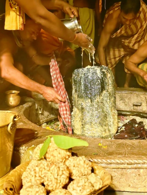 AKHANDALAMANI PITHARE DHANU SANKRANTI AKHANDALAMANI PITHARE DHANU SANKRANTI