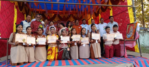 ଓଷ୍ଟା ବଲାଙ୍ଗିର ବ୍ଲକ ସ୍ତରୀୟ ଶିଶୁ ମେଳା ବଲାଙ୍ଗିର, ତା.୧୮.୧୨.୨୦୨୫ - ଓଷ୍ଟା ବଲାଙ୍ଗିର ବ୍ଲକ ସ୍ତରୀୟ ଶିଶୁ ମେଳା ବଲାଙ୍ଗିର, ତା.୧୮.୧୨.୨୦୨୫ -