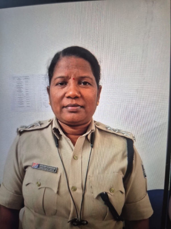 ଦଶମନ୍ତପୁର ଥାନା ଆଇଆଇସି  ସୁକମା ହଂସଦାହଙ୍କୁ କୋର୍ଟରେ ମାମଲା ଡାଏରୀ ଦାଖଲ କରିବା ପାଇଁ ୨୦ ହଜାର ଟଙ୍କା ଲାଞ୍ଚ ନେବା ସମୟରେ ଓଡ଼ିଶା ଭିଜିଲାନ୍ସ ଦ୍ୱାରା ଗିରଫ