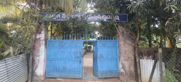 ଶୌଚାଳୟରେ ବେହୋସ୍  ହୋଇ ପଡି ଛାତ୍ରୀଙ୍କ ମୃତ୍ୟୁ