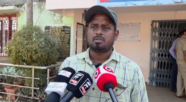 ଫେକ ଆପ୍ଲିକେସନରେ ୧ଲକ୍ଷ ୭ହଜାର ଟଙ୍କା ଲୁଟ ଫେକ ଆପ୍ଲିକେସନରେ ୧ଲକ୍ଷ ୭ହଜାର ଟଙ୍କା ଲୁଟ