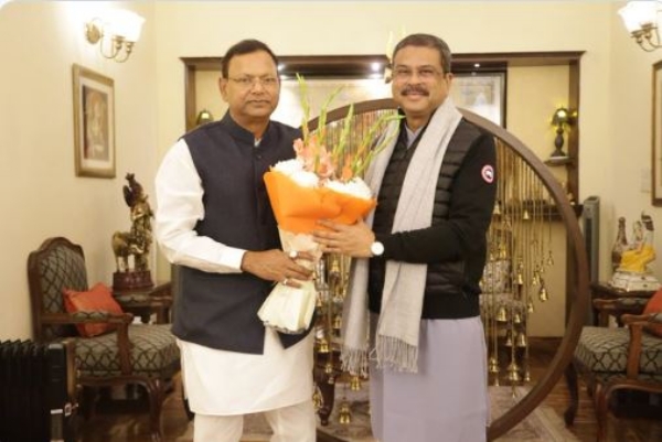 କେନ୍ଦ୍ରମନ୍ତ୍ରୀଙ୍କ ସାକ୍ଷାତ କେନ୍ଦ୍ରମନ୍ତ୍ରୀଙ୍କ ସାକ୍ଷାତ