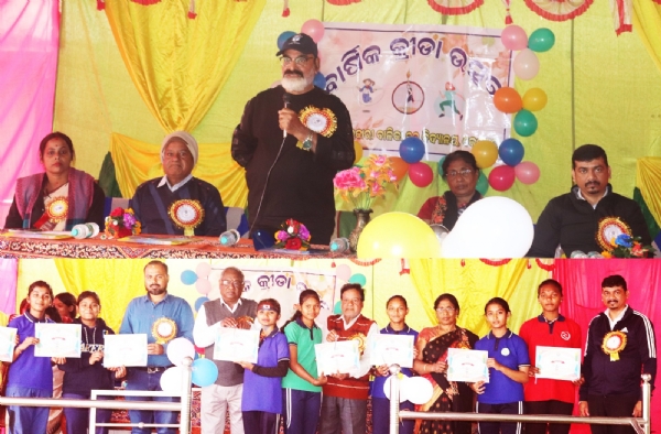 Girls high school annual sports