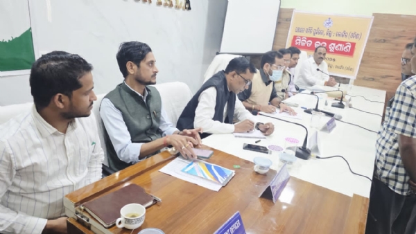 ପୁଇଁନ୍ତଲା ବ୍ଲକରେ ଜିଲ୍ଲା ପ୍ରଶାସନର ଯୁଗ୍ମ ଜନ-ଅଭିଯୋଗ ଶୁଣାଣୀ ପୁଇଁନ୍ତଲା ବ୍ଲକରେ ଜିଲ୍ଲା ପ୍ରଶାସନର ଯୁଗ୍ମ ଜନ-ଅଭିଯୋଗ ଶୁଣାଣୀ