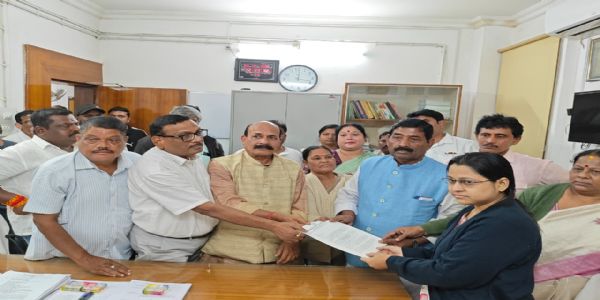 ମହାତ୍ମା ଗାନ୍ଧୀଙ୍କ ନାମ ବାଦ ଦେବା ପ୍ରତିବାଦରେ କଂଗ୍ରେସ ପକ୍ଷରୁ ଧାରଣା