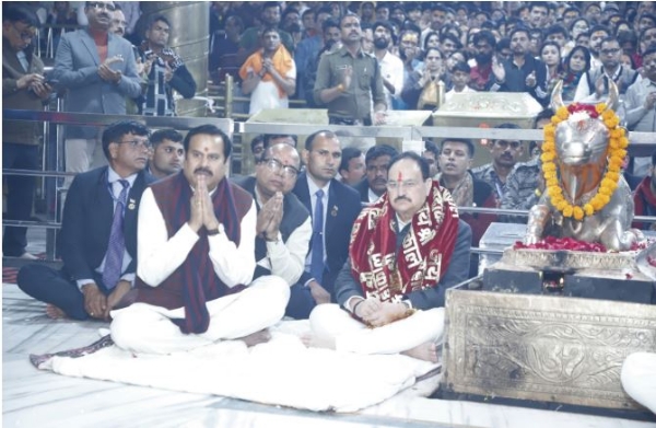 Union-Health-Minister-JP-Nadda-performed-the-Sha