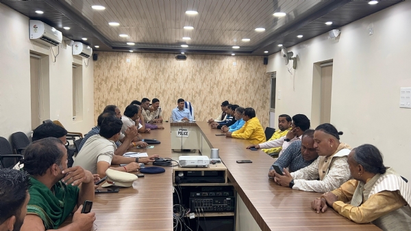 ଡିସେମ୍ବର ୩୧ ଓ ନବବର୍ଷ ଉପଲକ୍ଷେ ଶ୍ରୀମନ୍ଦିର ରେ ଦର୍ଶନ ବ୍ୟବସ୍ଥା ପାଇଁ ସେବାୟତଙ୍କ ସହ ପୁରୀ ପୋଲିସର ସମନ୍ୱୟ ବୈଠକ