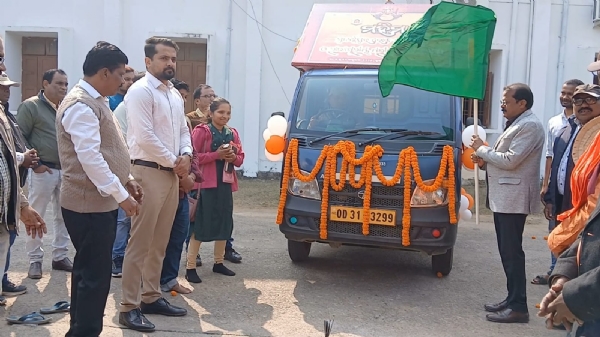 ମହିମା ସୁବର୍ଣ୍ଣପୁର ଲୋକ ମହୋତ୍ସବ ଓ ରାଜ୍ୟ ସ୍ତରୀୟ ପଲ୍ଲୀଶ୍ରୀ ମେଳା - ୨୦୨୬ ର ଜିଲ୍ଲା ସାରା ବ୍ୟାପକ ପ୍ରଚାର ଓ ପ୍ରସାର ପାଇଁ ‘ମହିମା’ ରଥର ଶୁଭାରମ୍ଭ।