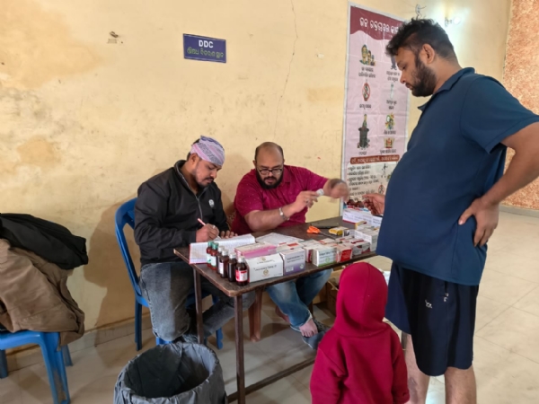 ଚିମିନିଭାଟିପଡ଼ା ଶାସ୍ତ୍ରୀ କ୍ଲବ ଠାରେ ବରିଷ୍ଠ ନାଗରିକ ମାନଙ୍କ ପାଇଁ ମାଗଣା ସ୍ଵାସ୍ଥ୍ୟ ଶିବିର ।