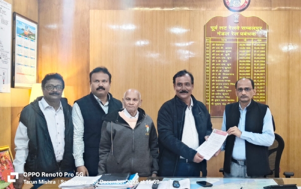 ଡିଆରଏମ୍ କୁ ଭେଟିଲା ରେଳ ଉପଭୋକ୍ତା ସଂଘ