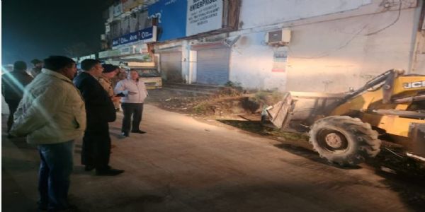 ଡେରାଡୁନ ଓ ଗଦରପୁରରେ ଗୋଟିଏ ଗୋଟିଏ ବେଆଇନ ମଜାର ଧ୍ୱସ୍ତ, ଧାମୀ     ସରକାରର ଅଭିଯାନ ଜାରି