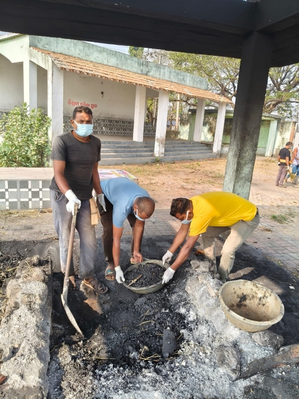 ମହାଲକ୍ଷ୍ମୀ ସେବା ସଂଗଠନ ତରଫରୁ ଶ୍ମଶାନ ସଫେଇ-୨