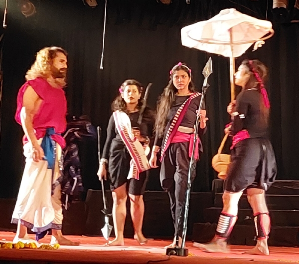 ସର୍ବଭାରତୀୟ ମଠଖାଇ ମହୋତ୍ସବ ଉଦଯାପିତ: ଶେଷ ରଜନୀ ରେ ହିନ୍ଦୀ ନାଟକ ଭୂମି ସର୍ବଭାରତୀୟ ମଠଖାଇ ମହୋତ୍ସବ ଉଦଯାପିତ: ଶେଷ ରଜନୀ ରେ ହିନ୍ଦୀ ନାଟକ ଭୂମି