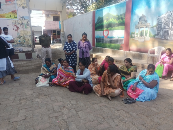 ଟେଣ୍ଡରରେ ଅନିୟମତା ହୋଇଥିବା ଅଭିଯୋଗ ନେଇ ଏସଏଚଜି ପୌରକାର୍ଯାଳୟ ସମ୍ମୁଖରେ ଧାରଣା ଟେଣ୍ଡରରେ ଅନିୟମତା ହୋଇଥିବା ଅଭିଯୋଗ ନେଇ ଏସଏଚଜି ପୌରକାର୍ଯାଳୟ ସମ୍ମୁଖରେ ଧାରଣା