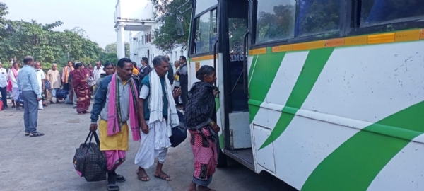 ସୁବର୍ଣ୍ଣପୁର ଜିଲ୍ଲାର ବରିଷ୍ଠ ନାଗରିକ ତୀର୍ଥ ଯାତ୍ରା ଯୋଜନାରେ ସୁବର୍ଣ୍ଣପୁର ଜିଲ୍ଲାର ୫୨ ଜଣ ବରିଷ୍ଠ ନାଗରିକଙ୍କ ରାମେଶ୍ବର - ମଦୁରାଇ ଅଭିମୁଖେ ତୀର୍ଥ ଯାତ୍ରା ଶୁଭାରମ୍ଭ। ସୁବର୍ଣ୍ଣପୁର ଜିଲ୍ଲାର ବରିଷ୍ଠ ନାଗରିକ ତୀର୍ଥ ଯାତ୍ରା ଯୋଜନାରେ ସୁବର୍ଣ୍ଣପୁର ଜିଲ୍ଲାର ୫୨ ଜଣ ବରିଷ୍ଠ ନାଗରିକଙ୍କ ରାମେଶ୍ବର - ମଦୁରାଇ ଅଭିମୁଖେ ତୀର୍ଥ ଯାତ୍ରା ଶୁଭାରମ୍ଭ।