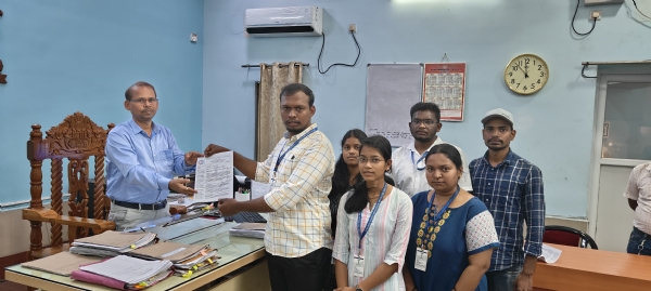 ନିଖିଳ ଓଡ଼ିଶା ଆୟୁଷ ଛାତ୍ର ସଂଗଠନ ପକ୍ଷରୁ ଜିଲ୍ଲାପାଳଙ୍କ ଜରିଆରେ ପ୍ରଧାନମନ୍ତ୍ରୀଙ୍କୁ ଦାବିପତ୍ର ନିଖିଳ ଓଡ଼ିଶା ଆୟୁଷ ଛାତ୍ର ସଂଗଠନ ପକ୍ଷରୁ ଜିଲ୍ଲାପାଳଙ୍କ ଜରିଆରେ ପ୍ରଧାନମନ୍ତ୍ରୀଙ୍କୁ ଦାବିପତ୍ର