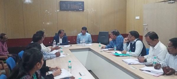 ବେସାମରିକ ଯୋଗାଣ ନିଗମ, ଶ୍ରୀ କେ.ସୁଦର୍ଶନ ଚକ୍ରବର୍ତ୍ତୀଙ୍କ ସୁବର୍ଣ୍ଣପୁର ଜିଲ୍ଲା ଗସ୍ତ ଓ ସୁବର୍ଣ୍ଣପୁର ଜିଲ୍ଲାର ଖରିଫ ଧାନ କ୍ରୟ  ସମ୍ବନ୍ଧୀୟ ଜିଲ୍ଲା ସ୍ତରୀୟ ସମୀକ୍ଷା ବୈଠକ।