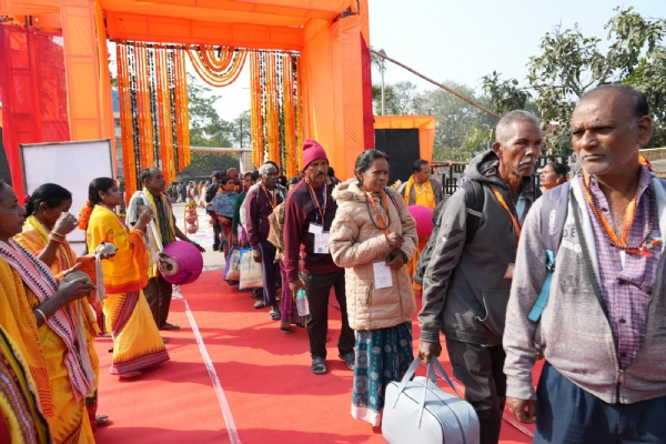 ସମ୍ବଲପୁରରୁ ରାମେଶ୍ଵରମ-ମଦୁରାଇ ଅଭିମୁଖେ ବରିଷ୍ଠ ନାଗରିକ ତୀର୍ଥଯାତ୍ରା ଟ୍ରେନ୍‌ ଶୁଭାରମ୍ଭ