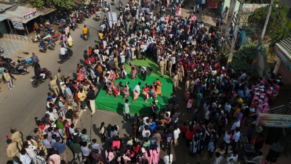 ପଥ ଉତ୍ସବରେ ଝୁମିଲା ମାଲକାନଗିରି, ନାଚିଲେ-ଗାଇଲେ ସହରବାସୀ ପଥ ଉତ୍ସବରେ ଝୁମିଲା ମାଲକାନଗିରି, ନାଚିଲେ-ଗାଇଲେ ସହରବାସୀ