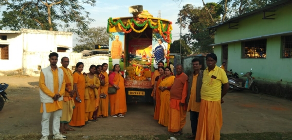 ଗାୟତ୍ରୀ ପରିବାର ଆନୁକୂଲ୍ୟରେ ଜ୍ୟୋତି କଳସ ରଥ ପରି ଭ୍ରମଣ ଗାୟତ୍ରୀ ପରିବାର ଆନୁକୂଲ୍ୟରେ ଜ୍ୟୋତି କଳସ ରଥ ପରି ଭ୍ରମଣ