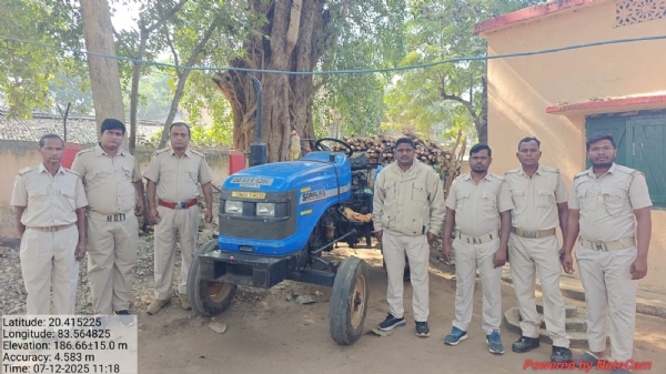 ଘୁନା ଗ୍ରାମ ନିକଟରେ ବନ ବିଭାଗ ୧୫୦ ଟି ସବୁଜ ପୋଲ ବୋଝେଇ ଗୋଟିଏ ଟ୍ରାକ୍ଟର ଜବତ କଲା