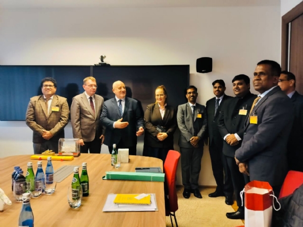 େ୍ିି୍ଵୁ୍ିୁ େ୍ିି୍ଵୁ୍ିୁ